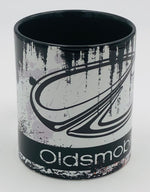 Lade das Bild in den Galerie-Viewer, Vintage Becher Oldsmobile
